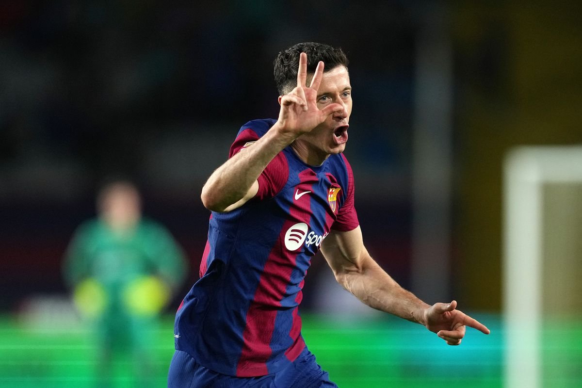 Lewandowski Shines In Barça’s Comeback Against Valencia