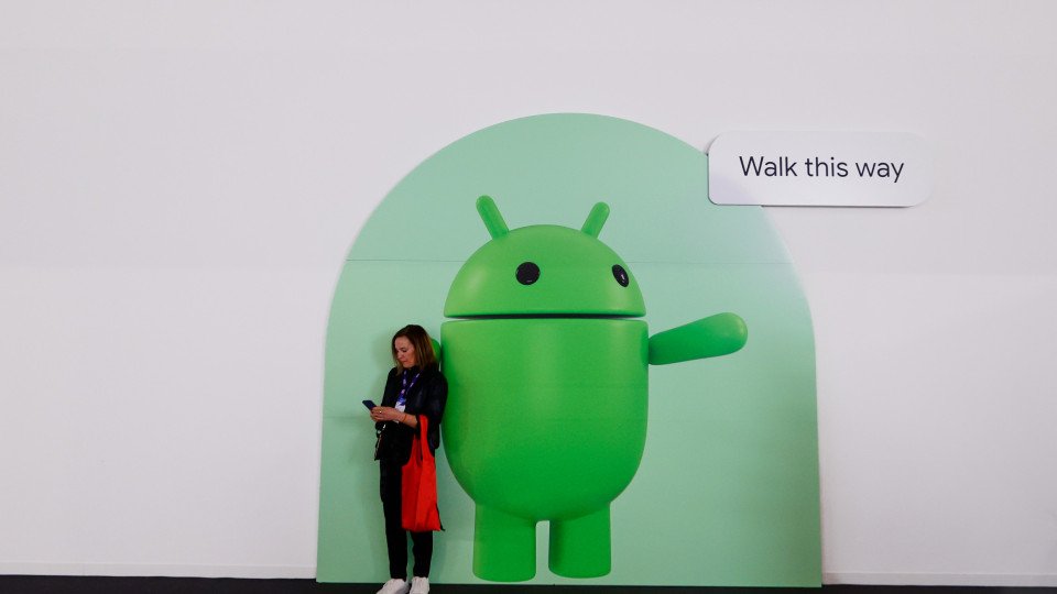 Android Will Use AI To Warn You If You’re Being Scammed