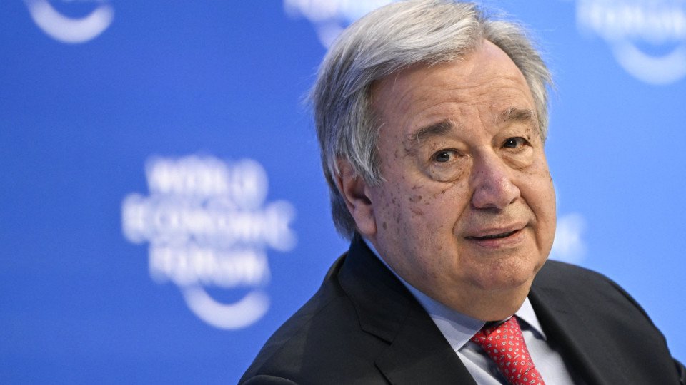 Guterres Welcomes Creation of Portuguese Book Section at UN