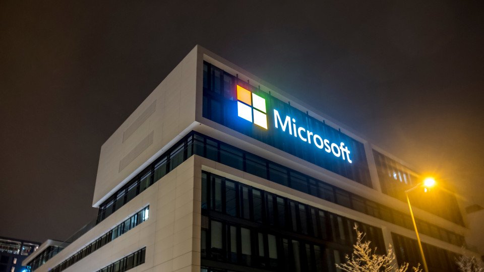 Microsoft Prepares AI Model to Compete With Google and OpenAI