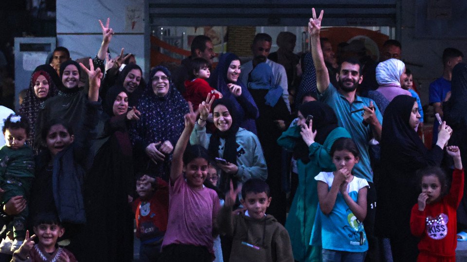 Palestinians Take to the Streets to Celebrate Ceasefire