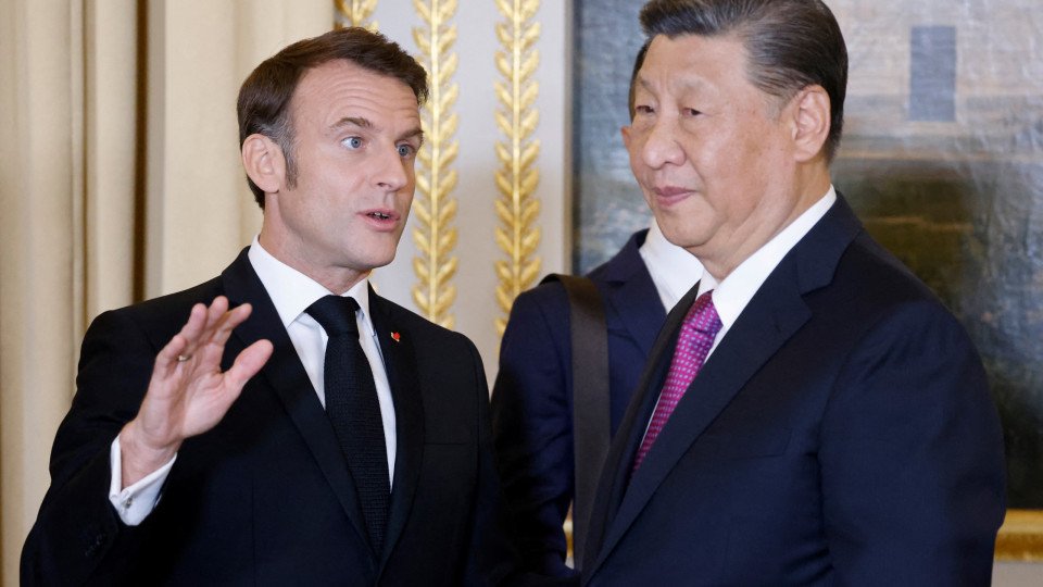 Xi Jinping Asks Macron Not to Use War to Tarnish China’s Image
