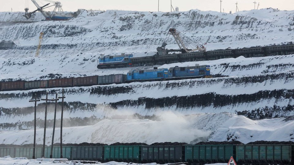 Train Accident In Russia Causes Three Deaths And Dozens Of Injuries