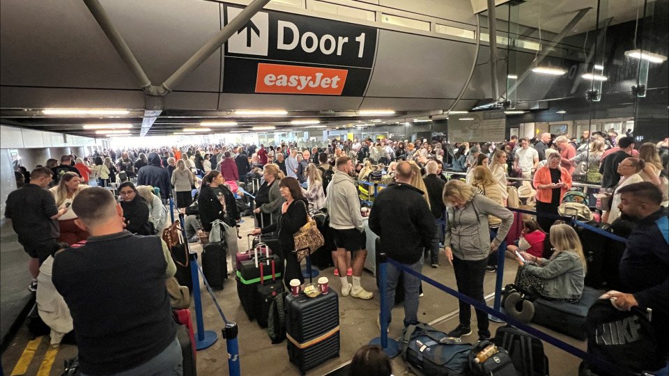 Manchester Airport Cancels Flights From 2 Terminals After Power Failure