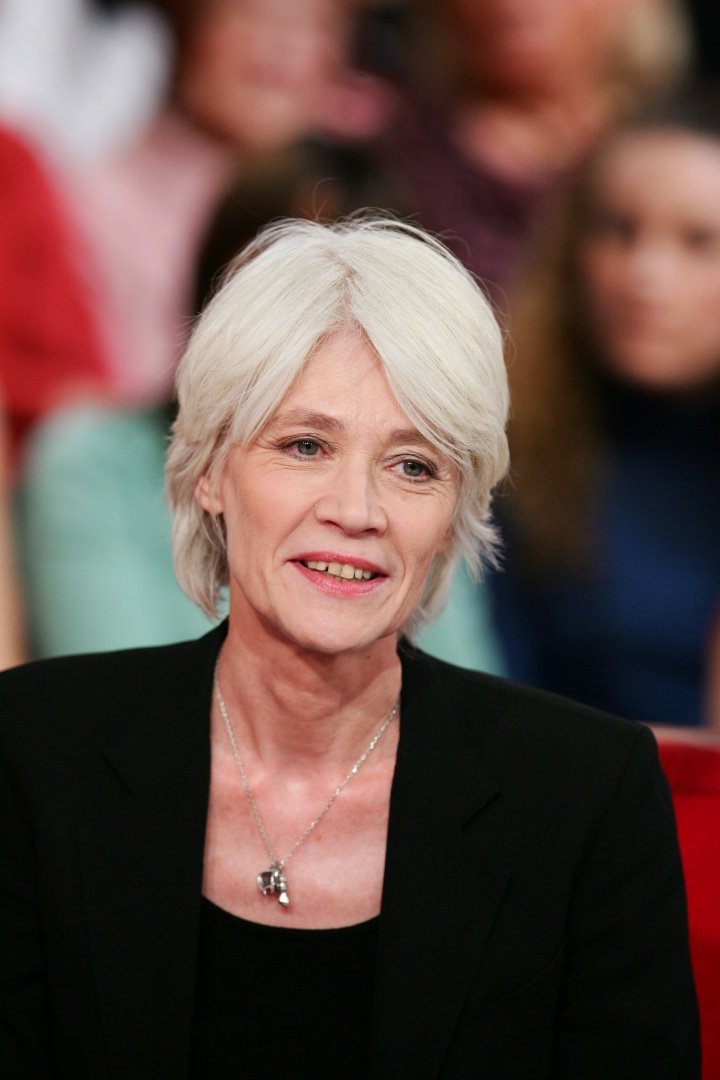 French Singer Françoise Hardy Dies At Age 80