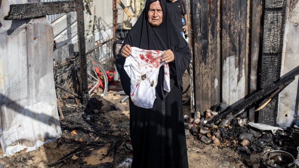 Israel Bombs Refugee Camp In Gaza Defined As “Safe Zone”