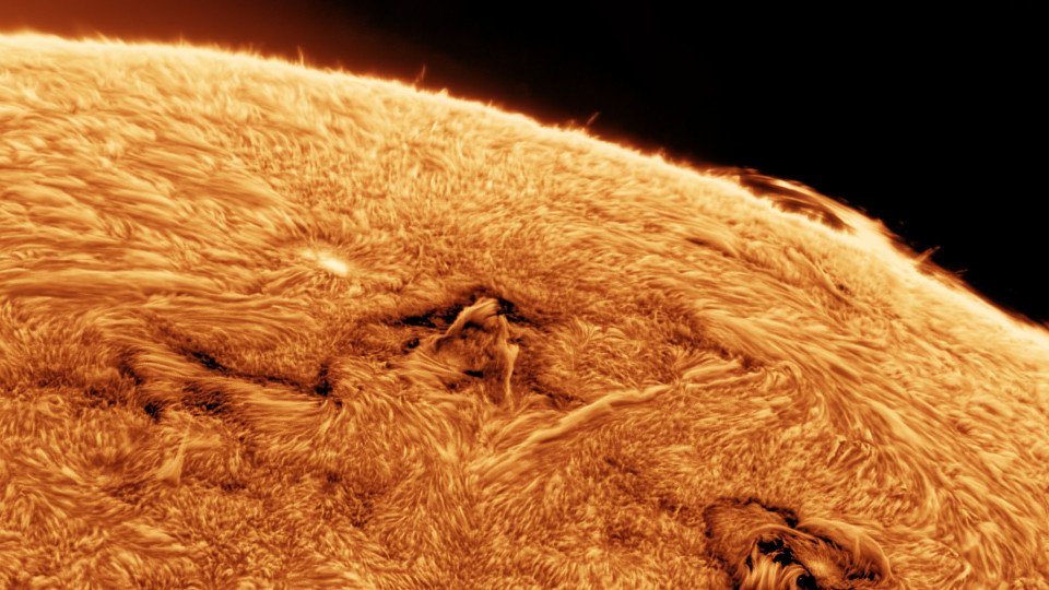 Astrophotographer Captures the Most Beautiful Sun Photos You've Ever Seen