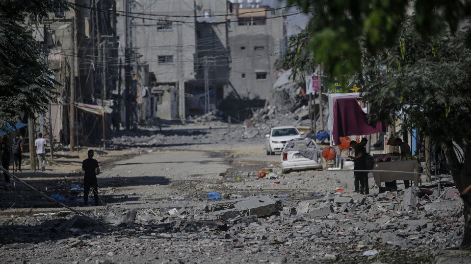 Israeli Forces Carried Out Attacks Against 35 Targets in Gaza