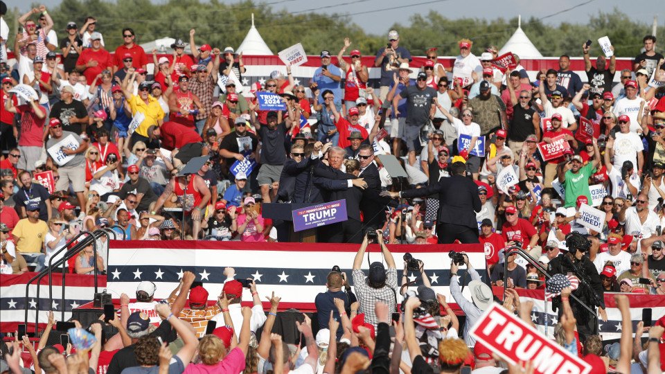 US Homeland Security Investigates Secret Service After Trump Attack