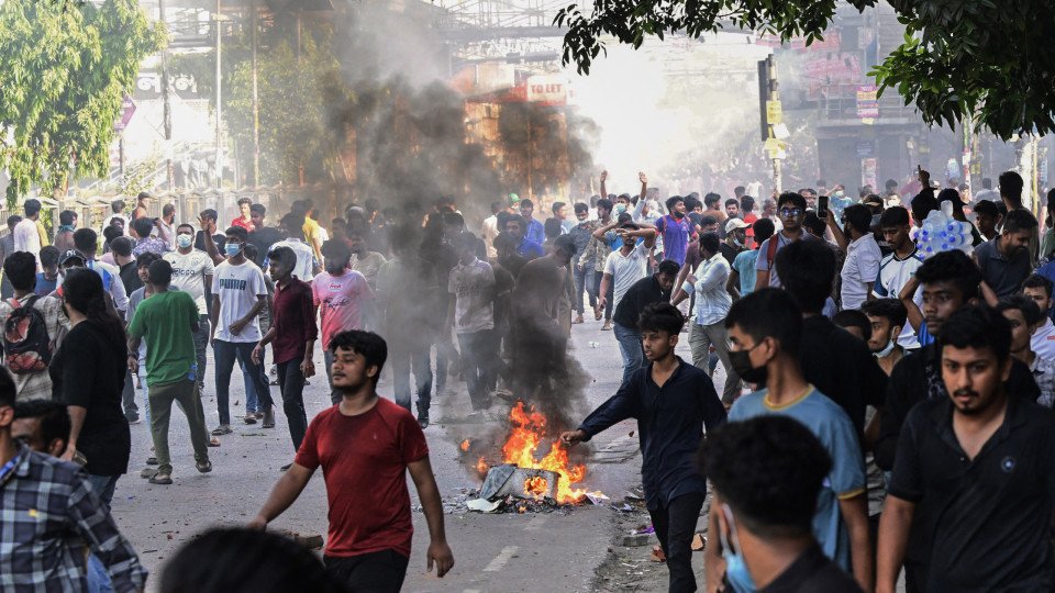 Three Leaders of Student Protest in Bangladesh Taken Out of Hospital