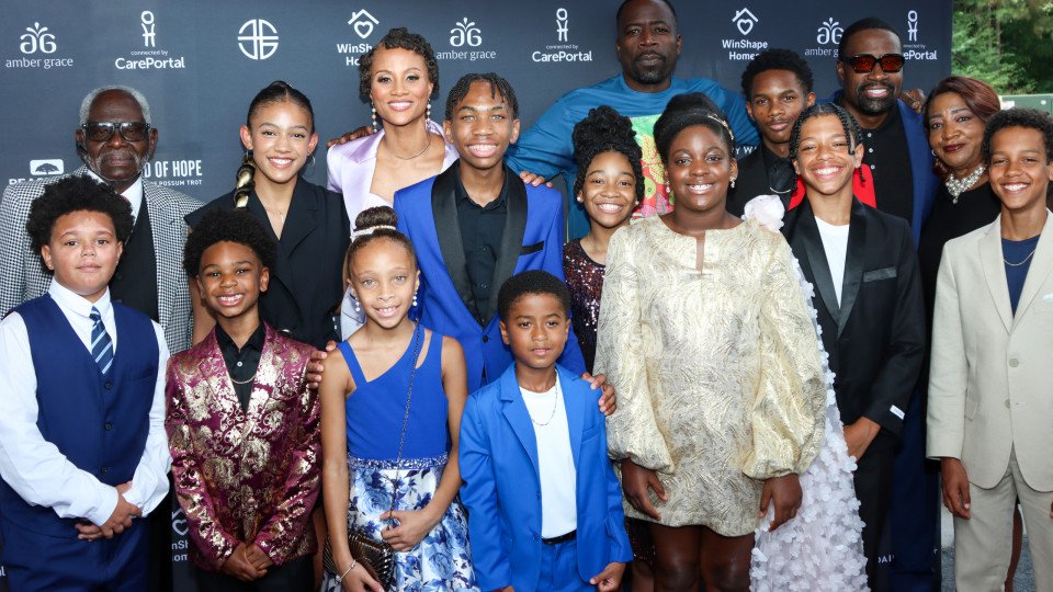 A Small Town In Texas Has Come Together And Adopted... 77 Children