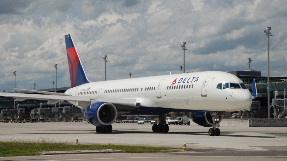 Plane Carrying NFL Players Skids Off Runway