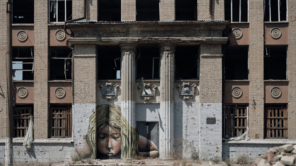 At Least 2 Killed In Russian Attack On Supermarket In Eastern Ukraine