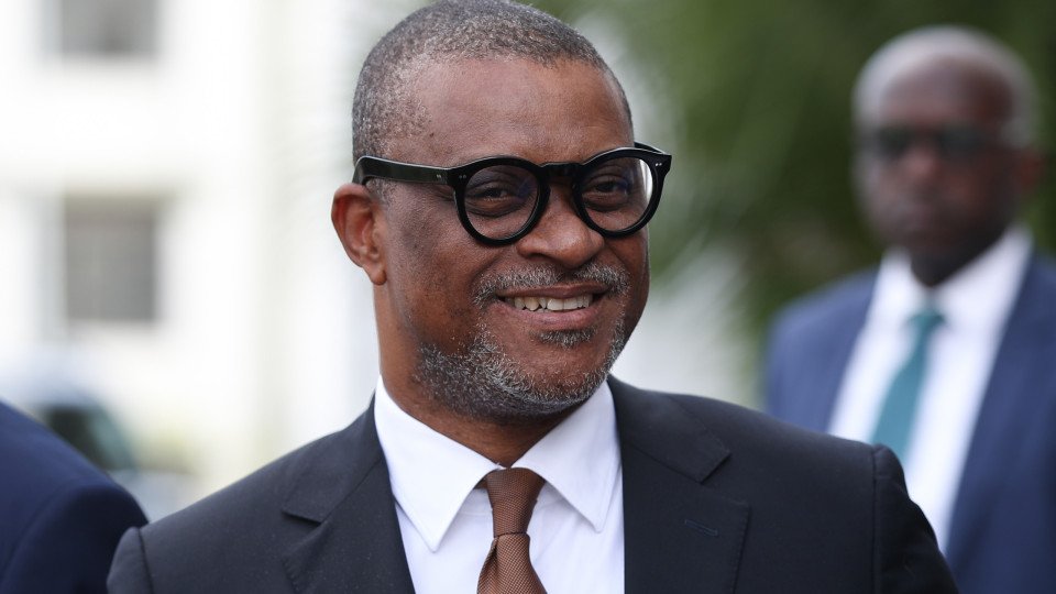 Mozambique's President Exonerates Finance Minister