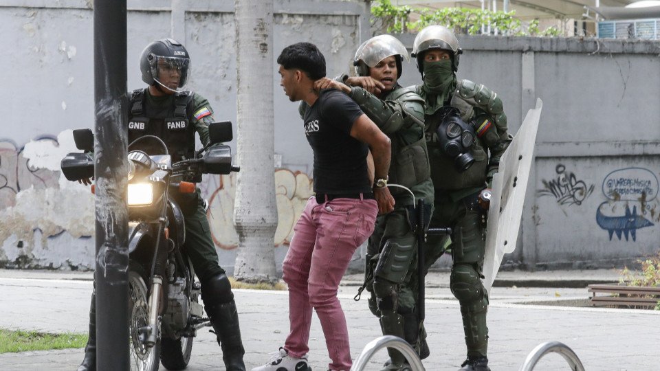 Venezuelan Public Prosecutor's Office Confirms 1,062 Detained in Protests