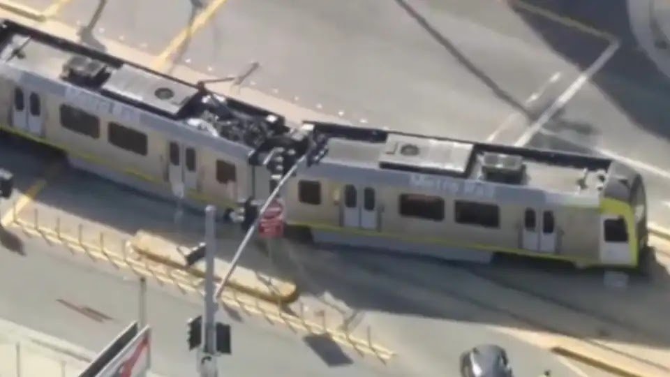 Los Angeles Subway Derails After Car Collision