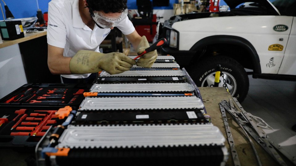Mozambique and Indonesia Want to Co-operate on Battery Production