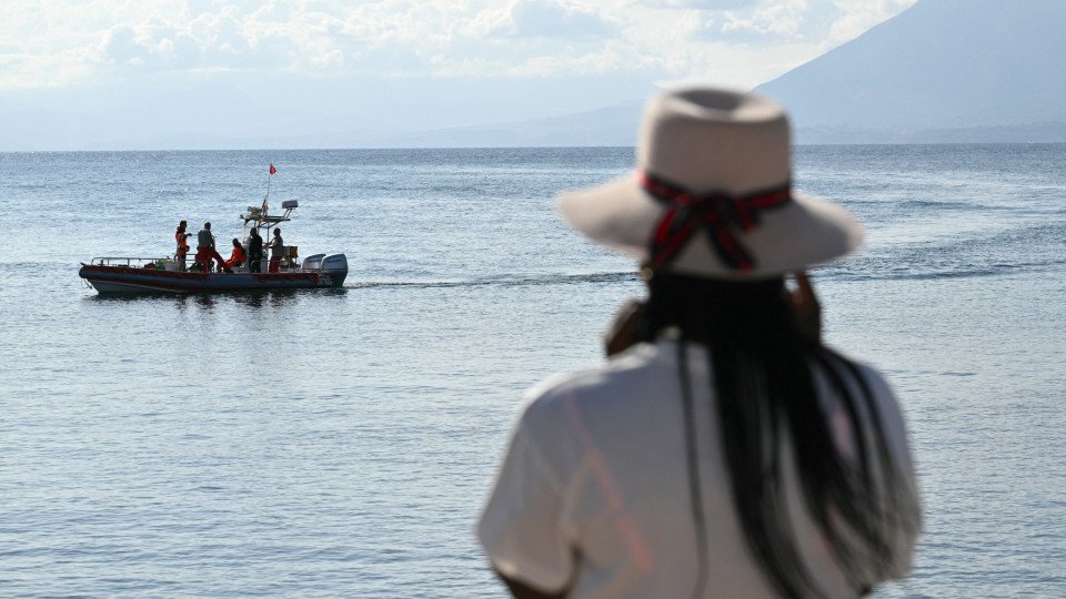 First Autopsies On Sicilian Shipwreck Victims Have Been Carried Out