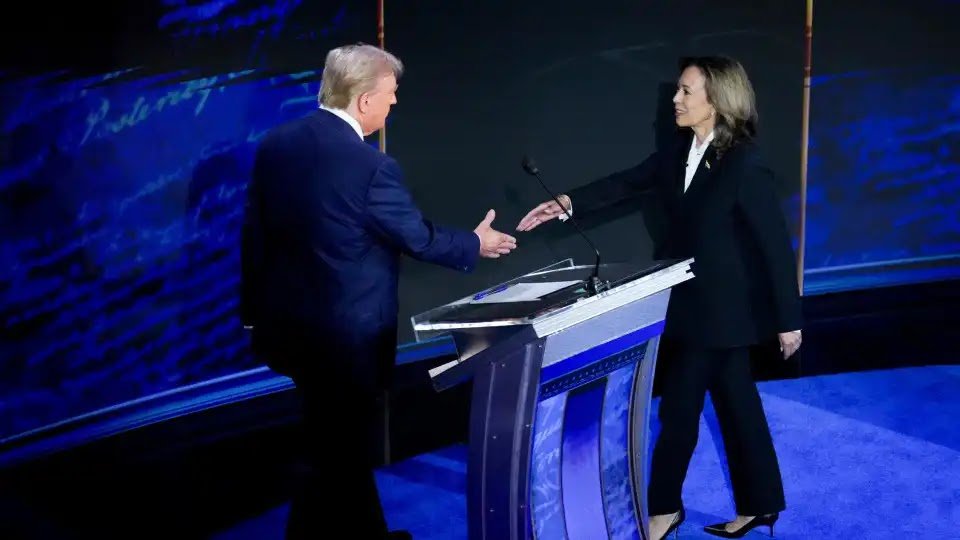 Poll Shows Harris Slightly Ahead Of Trump In Key State