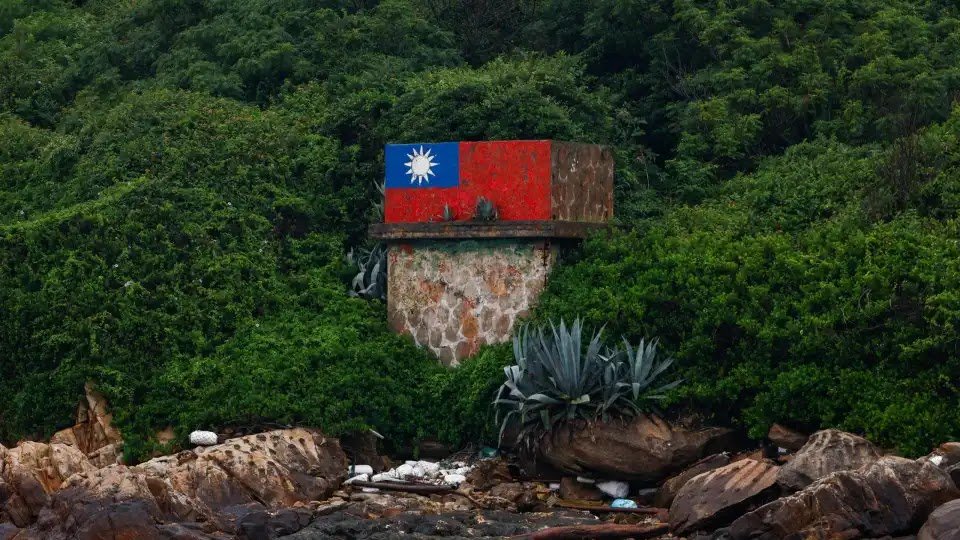 China Launches Large-Scale Drills Around Taiwan