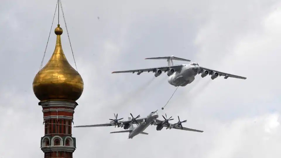 Two Russian Bombers Patrol Neutral Area of the Sea of Japan