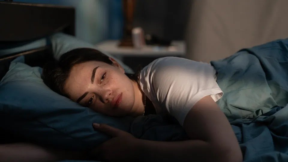 Expert Recommends Simple Method to Fall Asleep in Minutes