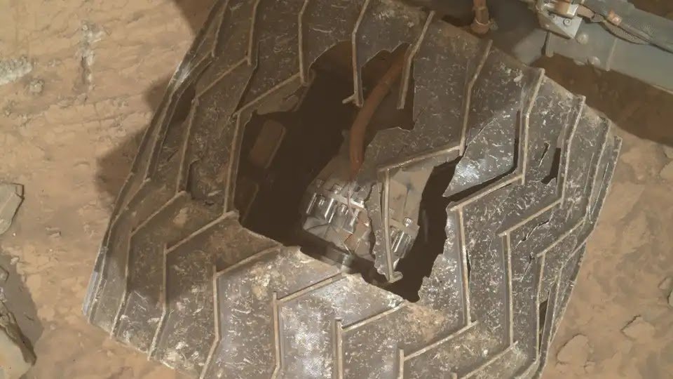 NASA Photo Shows Damaged Wheel on Curiosity Rover on Mars