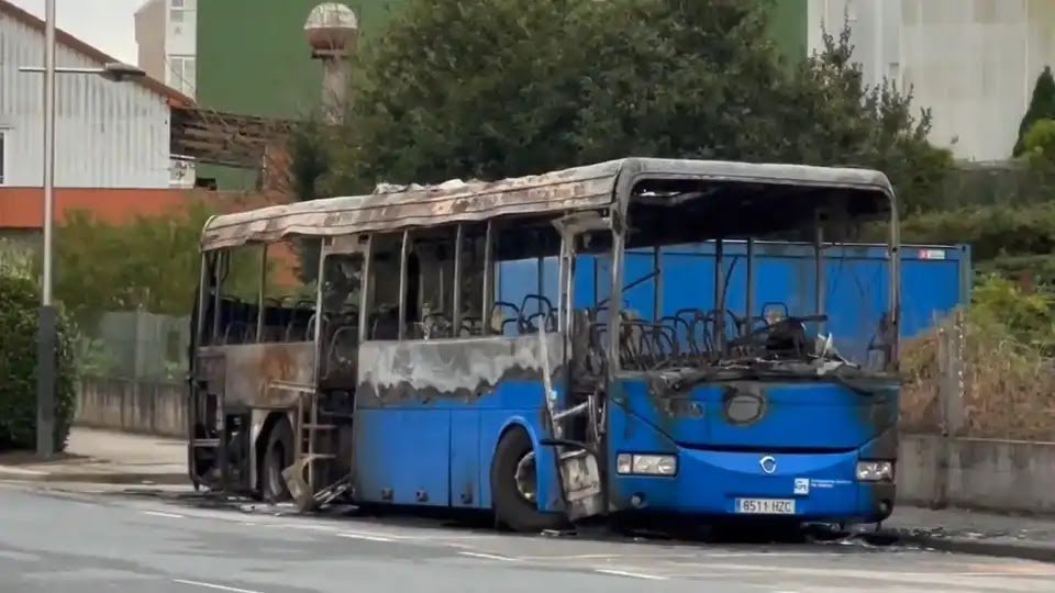 Fire on Two Buses in Cerzeda, Spain