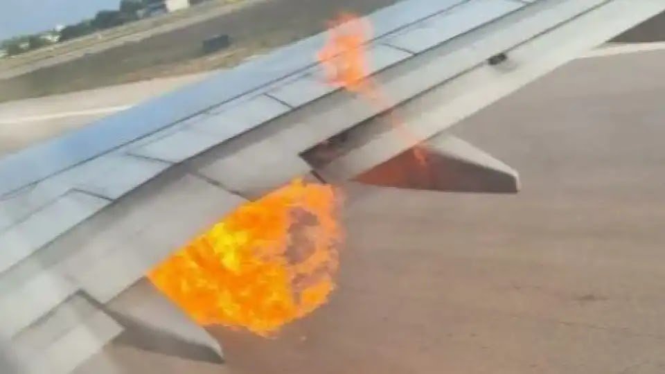 Engine Fire Forces Ryanair Plane To Evacuate In Southern Italy