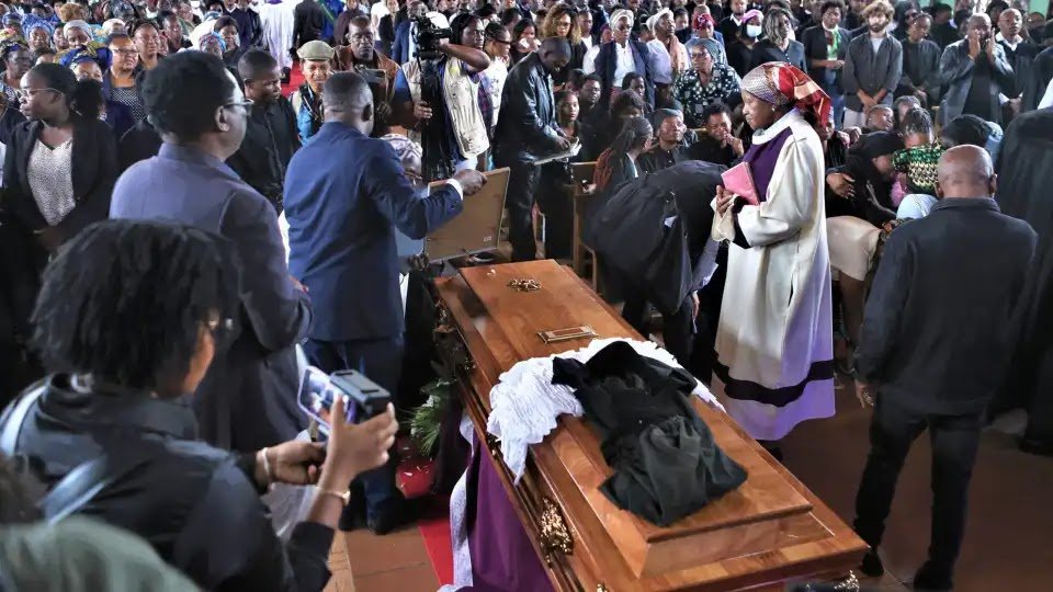 Mozambique. Thousands At Funeral Of Venâncio Mondlane's Lawyer