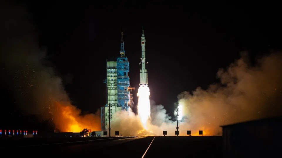 Shenzhou-19 Manned Spacecraft Attaches to Chinese Space Station