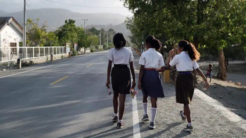 Timorese Teachers Want More Training to Improve Teaching