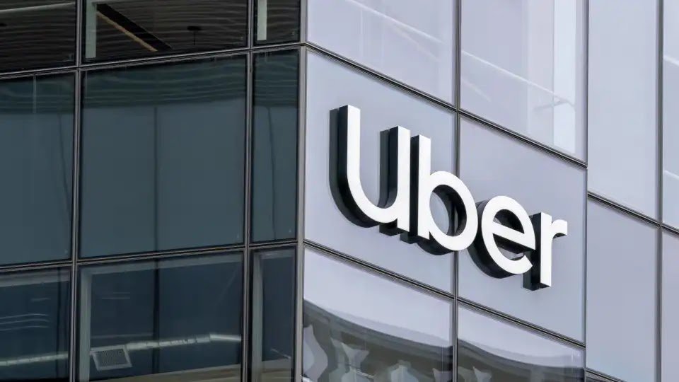 Uber Will Answer Questions About Electric Cars With the Help of AI