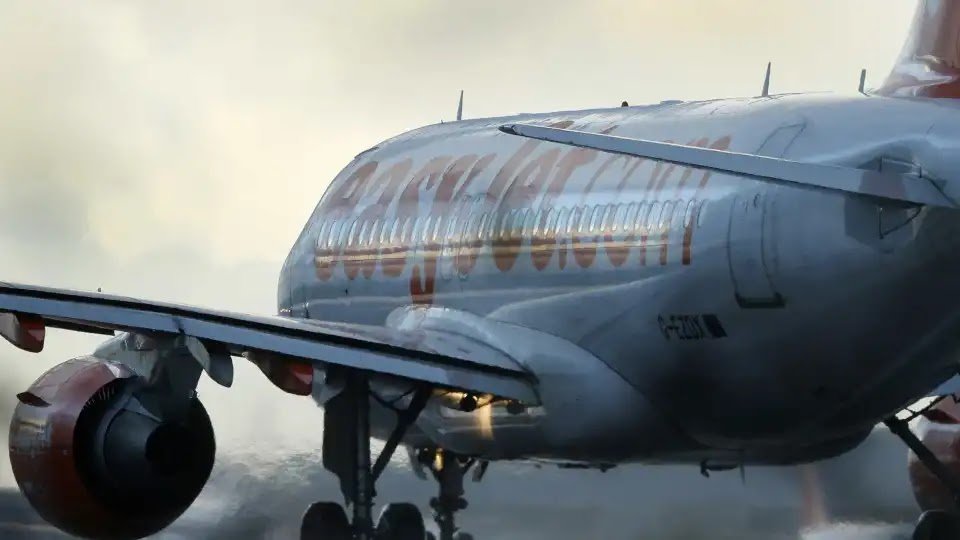 Drunk and Smoking Man Forces Emergency Landing in Spain