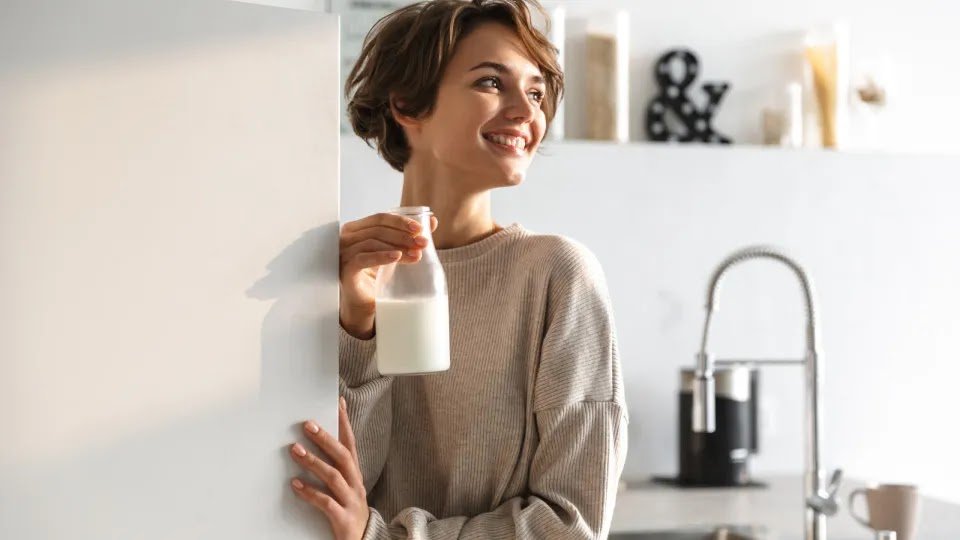 Drinking Too Much Milk Can Be Dangerous For Women, Study Warns