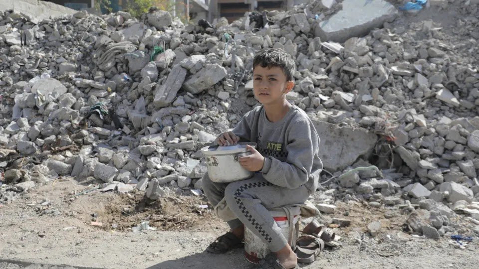 Around 130,000 Palestinian Children Without Food and Medicine