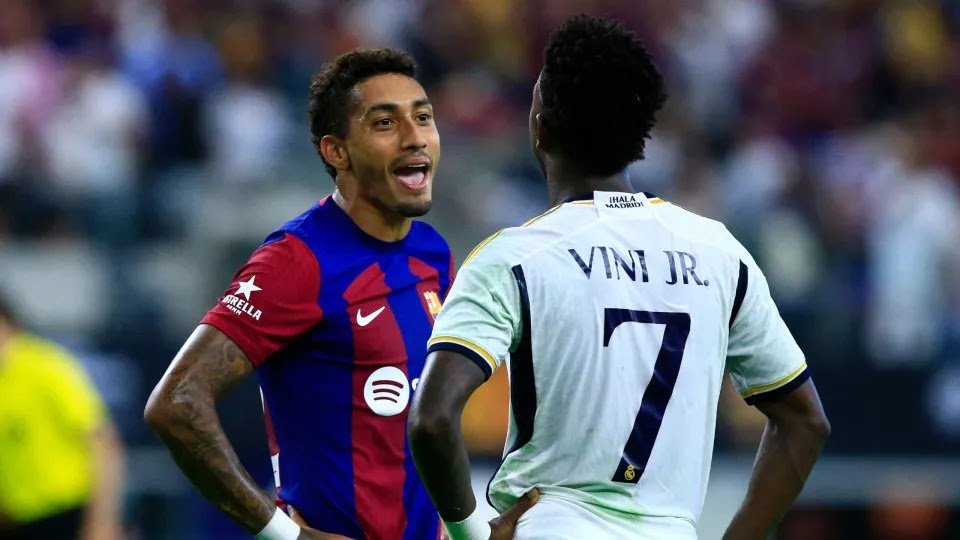 Romário Surrendered to Raphinha: "He's One of the Best Players in the World"