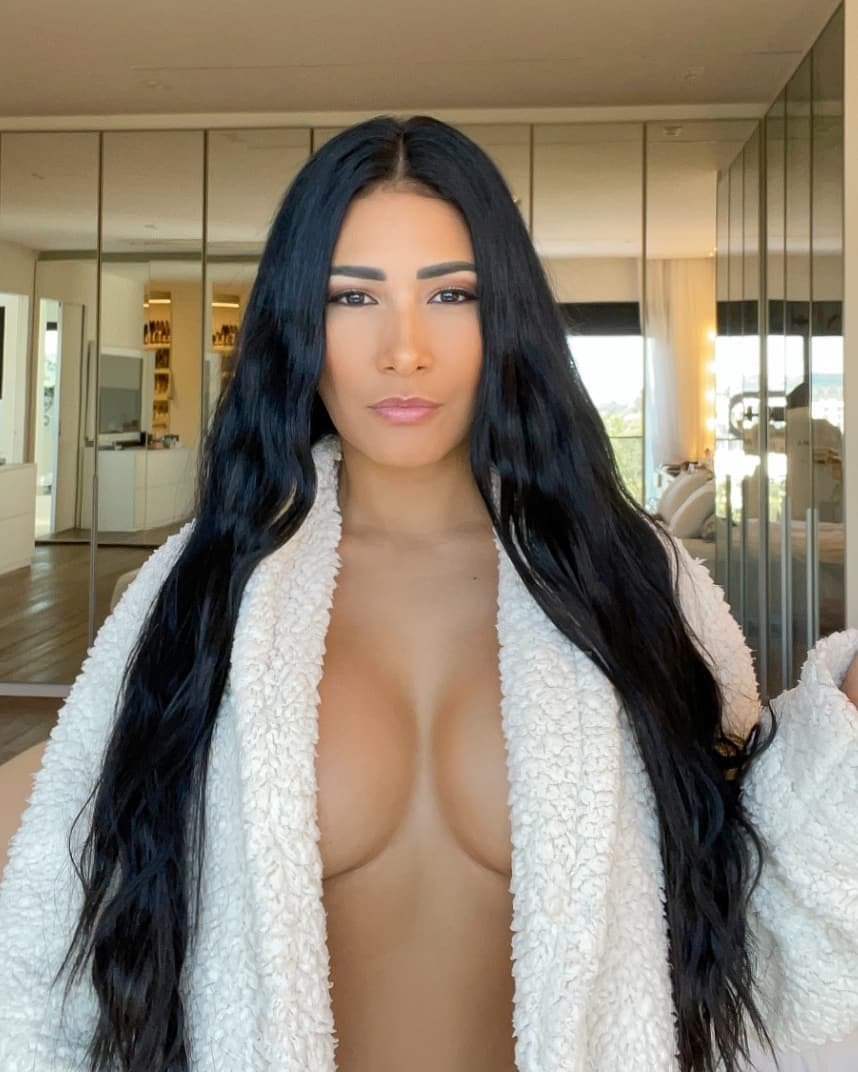 Simaria Banned From Social Network Due to Adult Content