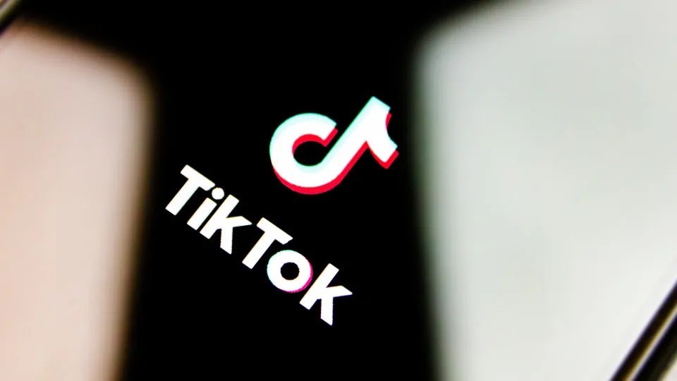 TikTok Will Ban Beauty Filters for People Under 18