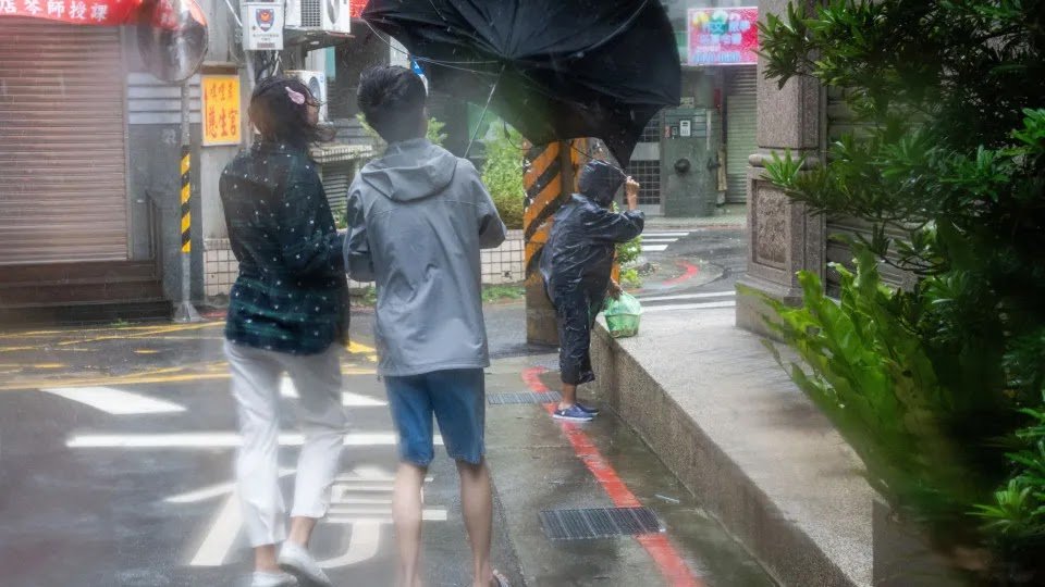 Flights And Rail Connections Suspended In Taiwan Due To Typhoon Usagi