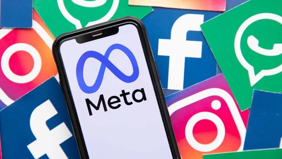 Associations Denounce App That Can Undress People In Photos With AI