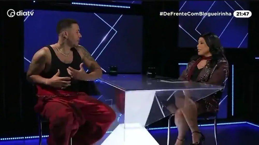 Carlinhos Maia Se Irrita Com Blogueirinha Após Ser Chamado De ‘Viado’; Veja O Vídeo