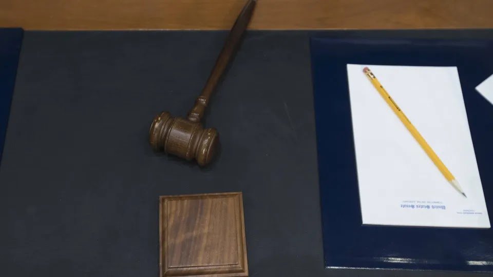 At Least 27 Public Officials Charged with Corruption in Mozambique