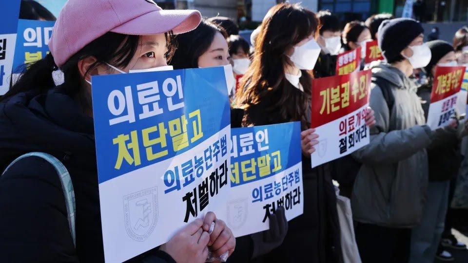 Women’s Voices Heard in Protests and Being Recognized in Korea