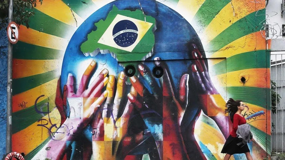 Brazilians May Receive Money From Apple and Google