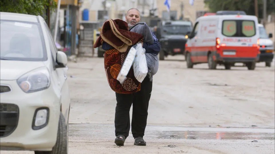 Hundreds of People Leave West Bank Refugee Camp