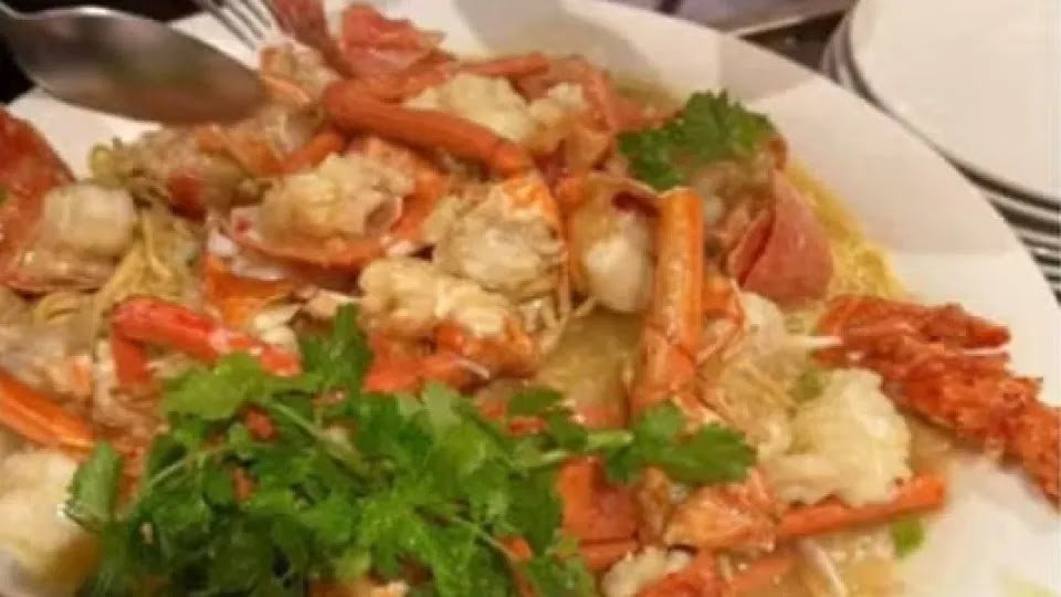Customer Surprised With 370 Euro Bill For Lobster Dish