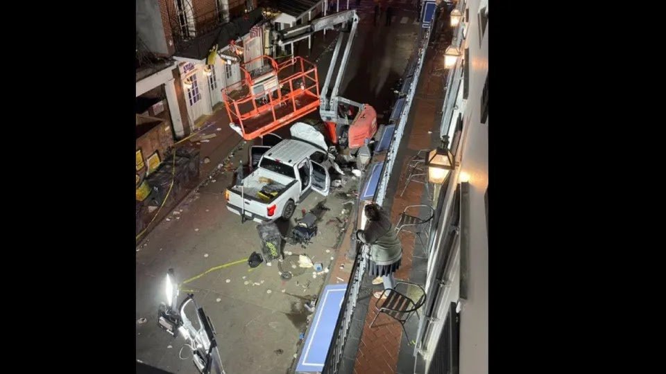 New Orleans. Video Surveillance Camera Captures Speeding Car