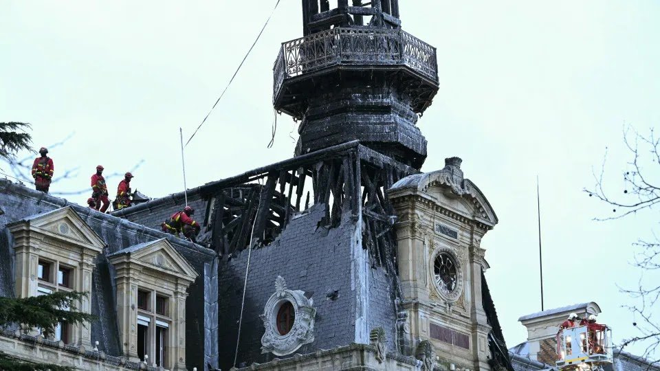 Wildfire Destroys Bell Tower Of Paris Camera
