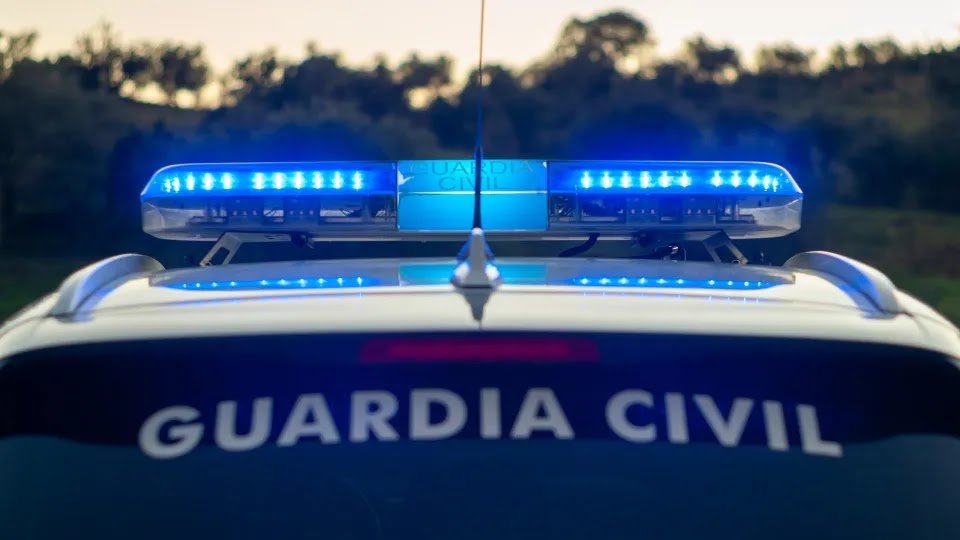 Four Valencia Schools Closed. Man Threatened to Kill “Many People”